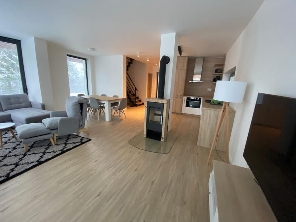 Living room, Dining area