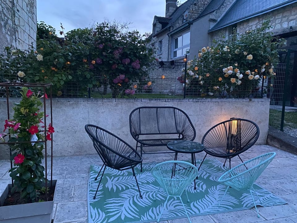 Logement Loire climatisé, La Halte de Cuze, aux abords de la Loire a vélo Apartment in Centre-Val de Loire