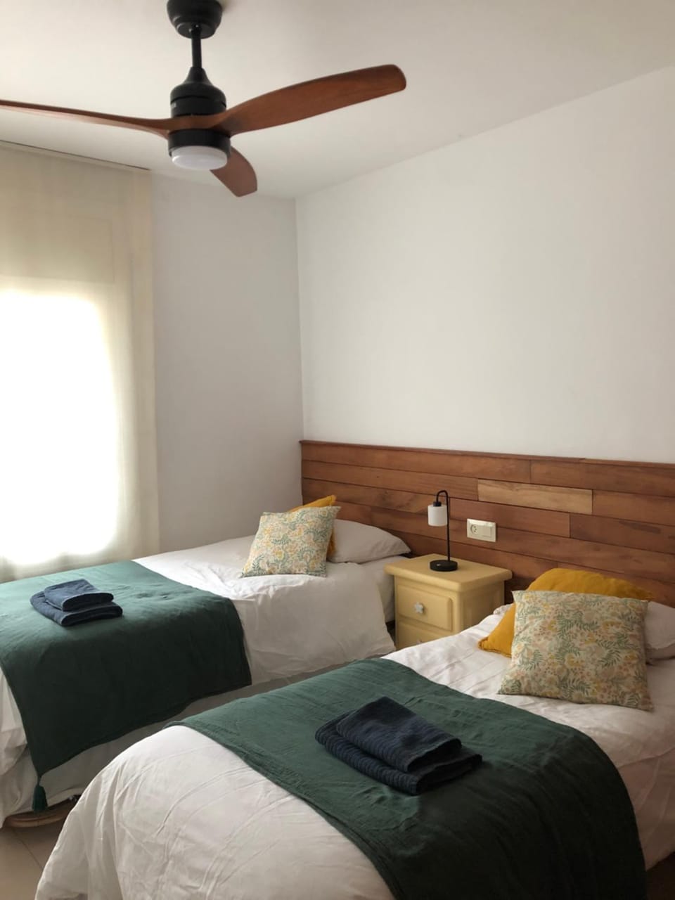 Apartament amb terrassa i parking Apartment in Alt Empordà