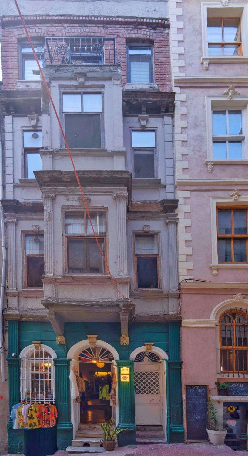 Property building, Facade/entrance