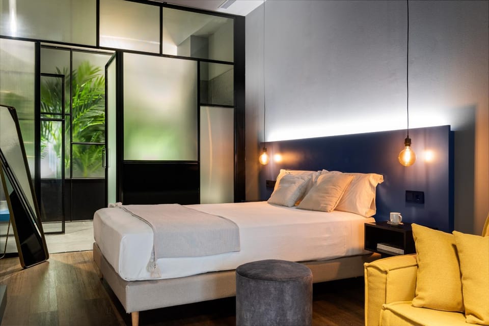Bed, Photo of the whole room