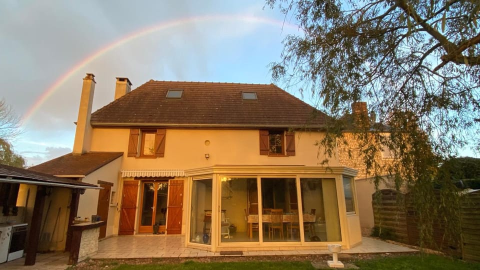 Property building, Day, Garden, Garden view