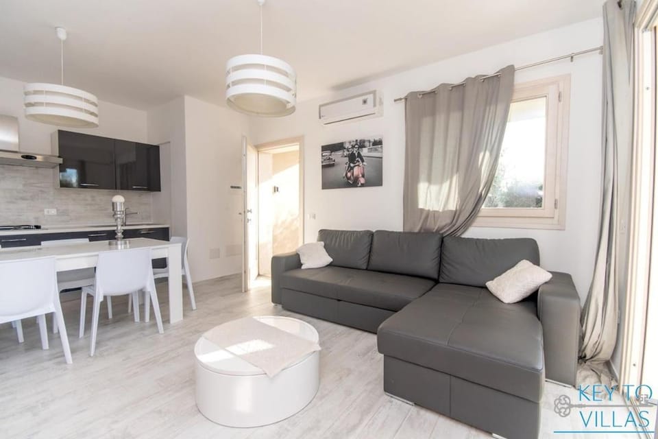 TV and multimedia, Kitchen or kitchenette, Living room, Dining area, air conditioner