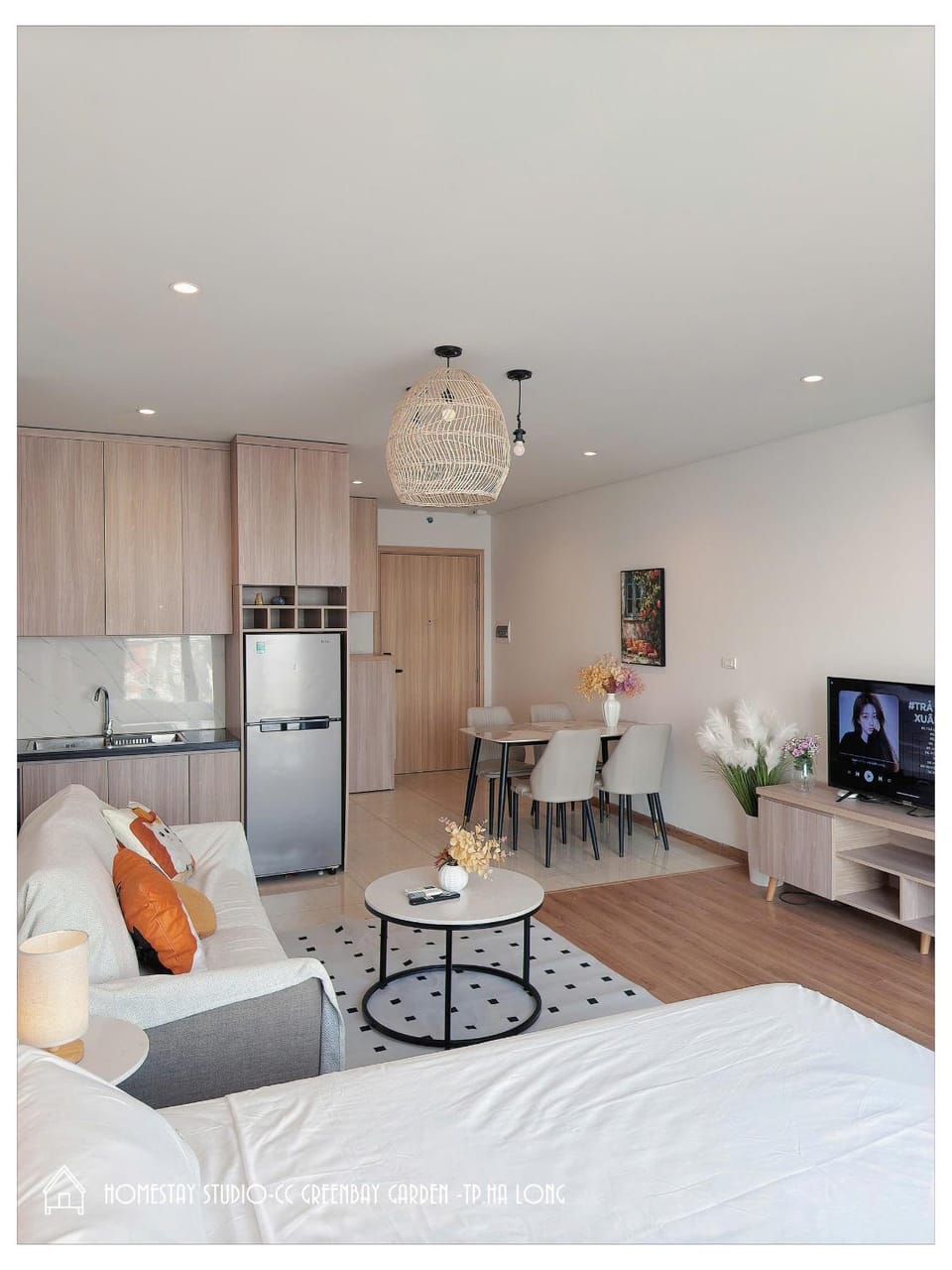 By's House- Căn hộ View biển Hạ Long Apartment in Laos
