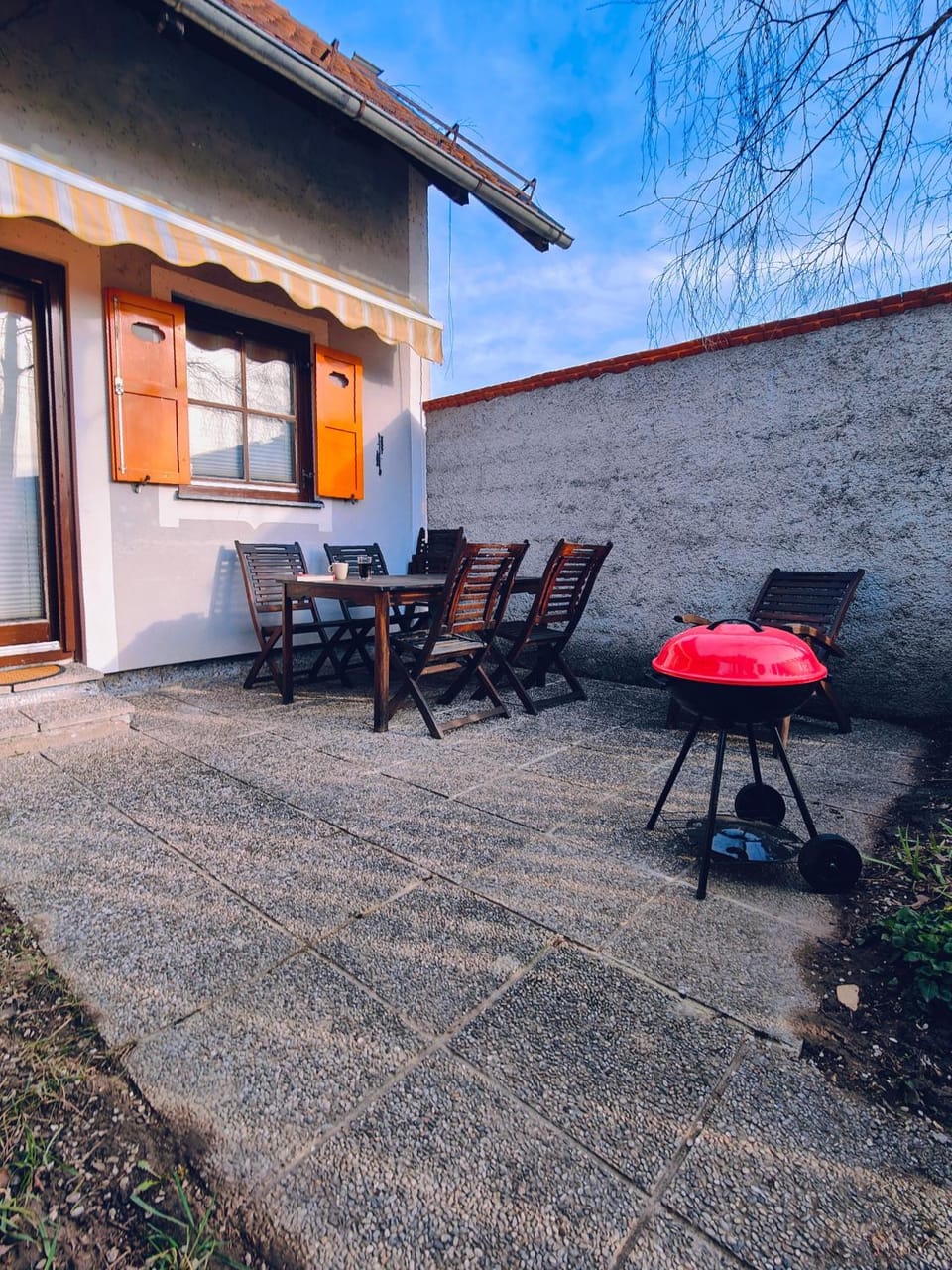 BBQ facilities, Garden, Dining area