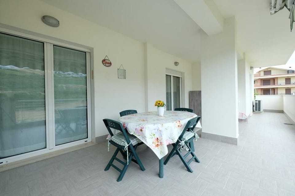 Balcony/Terrace, Balcony/Terrace