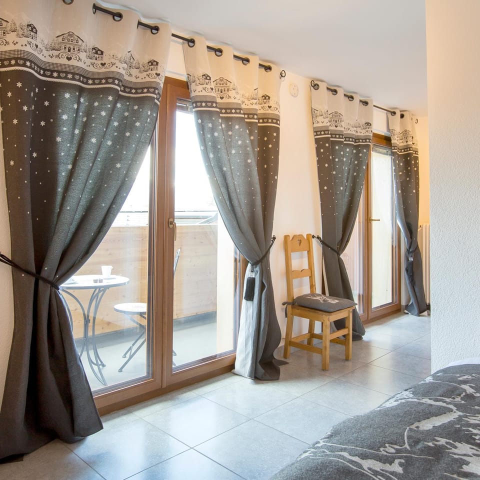 Day, Balcony/Terrace, Seating area