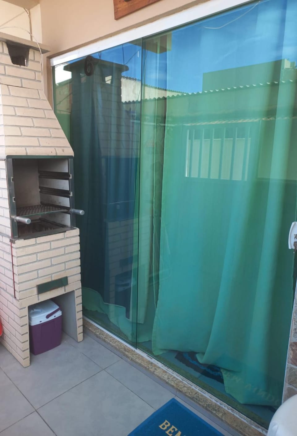 kitnet mobiliada aconchegante 30 metros do mar de Arraial do Cabo-RJ House in State of Rio de Janeiro
