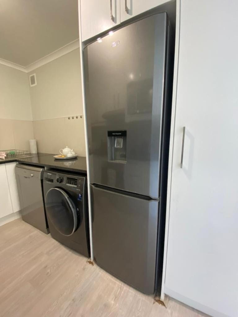 Paragon Domain Light And Airy Stylishly Decorated Apartment in Cape Town