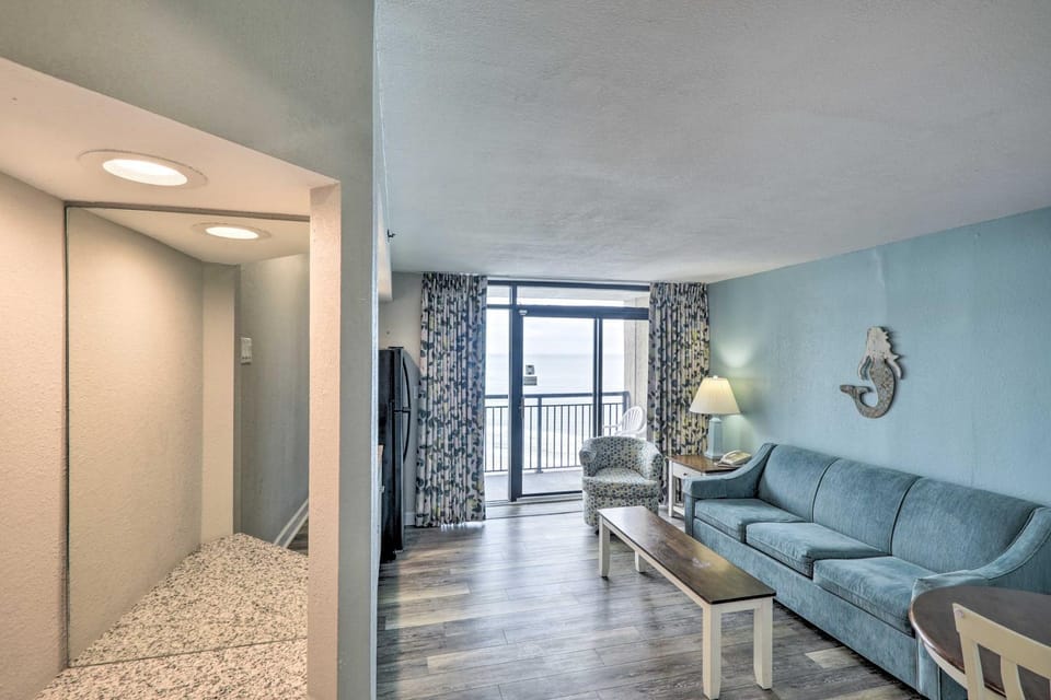 Oceanfront Condo w/ Views in North Myrtle Beach! House in North Myrtle Beach