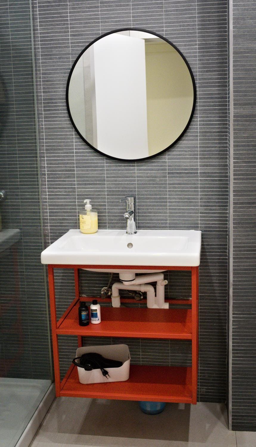 Shower, Bathroom, Decorative detail, hair dryier, towels