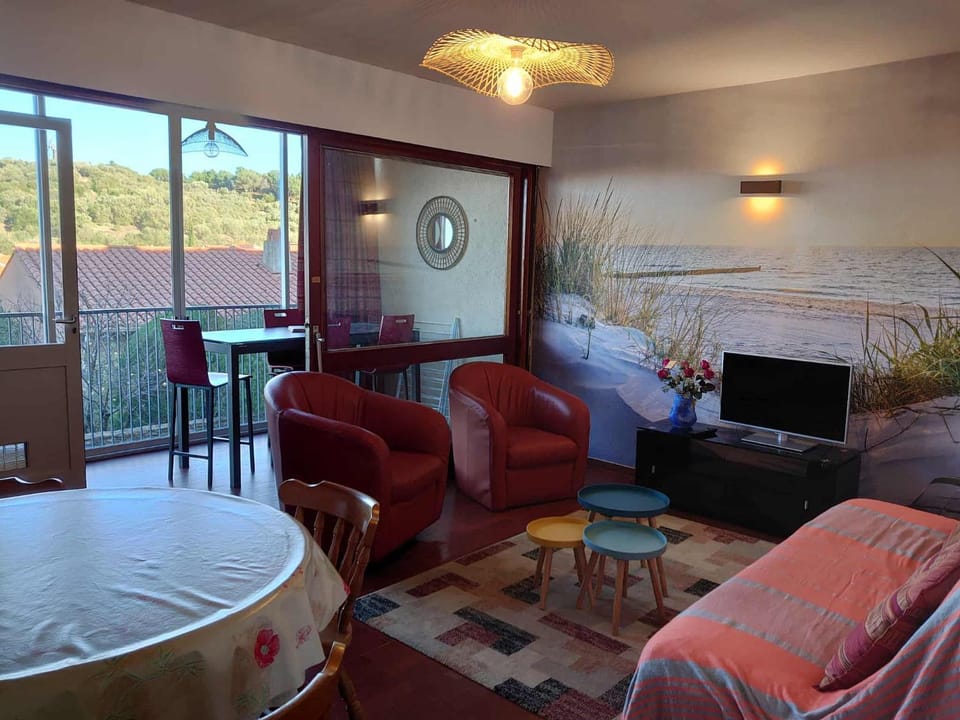 Patio, TV and multimedia, Living room