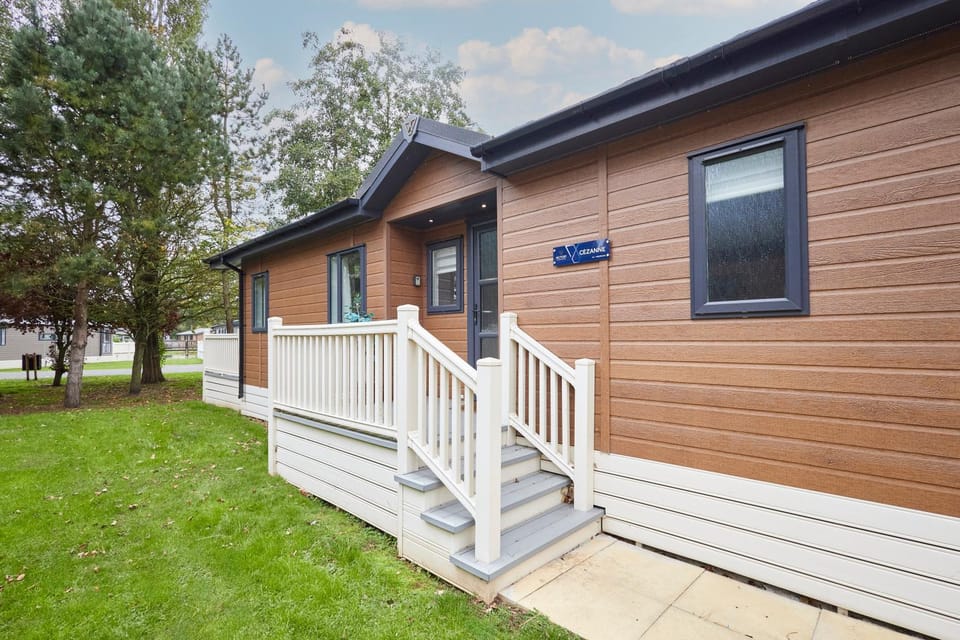 Property building, Garden, Garden view