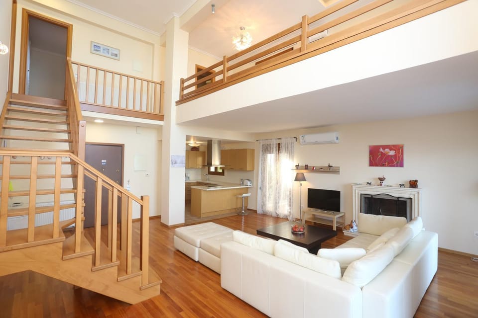Villa Omega - Beachfront, Garden, BBQ Villa in Halkidiki