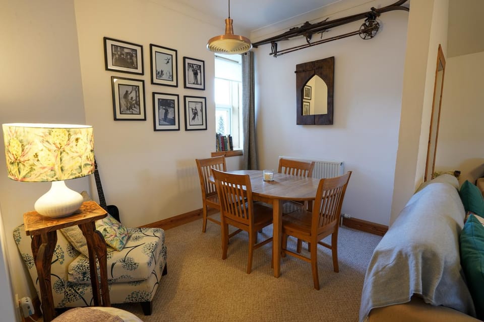 Wee Blondie's Ski Cottage House in Aviemore