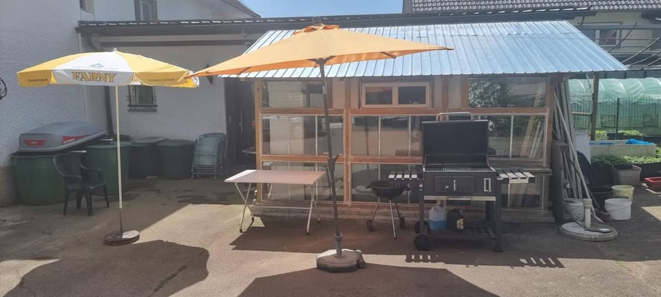 Patio, BBQ facilities