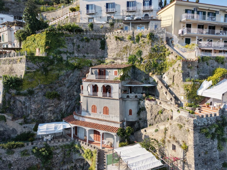 Property building, Bird's eye view