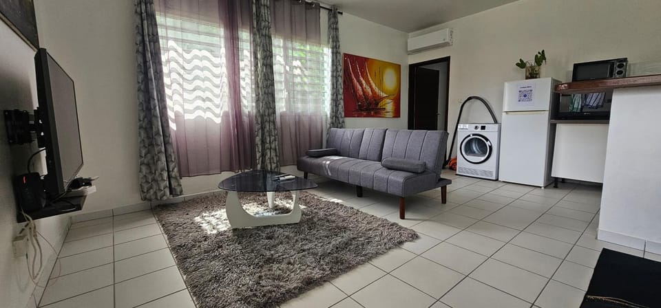 Living room, dryer