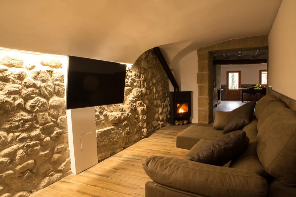Communal lounge/ TV room