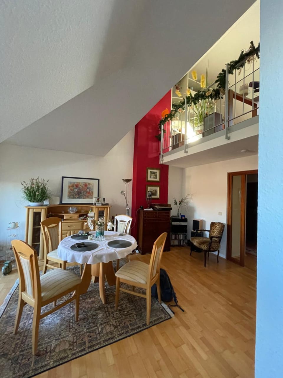 Living room, Seating area, Dining area