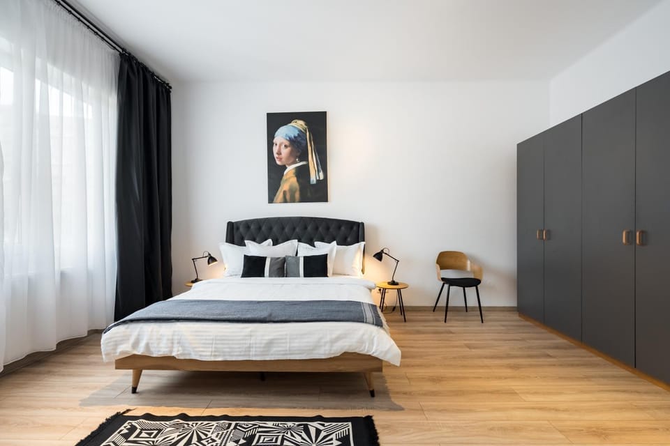 Bed, Photo of the whole room, Bedroom