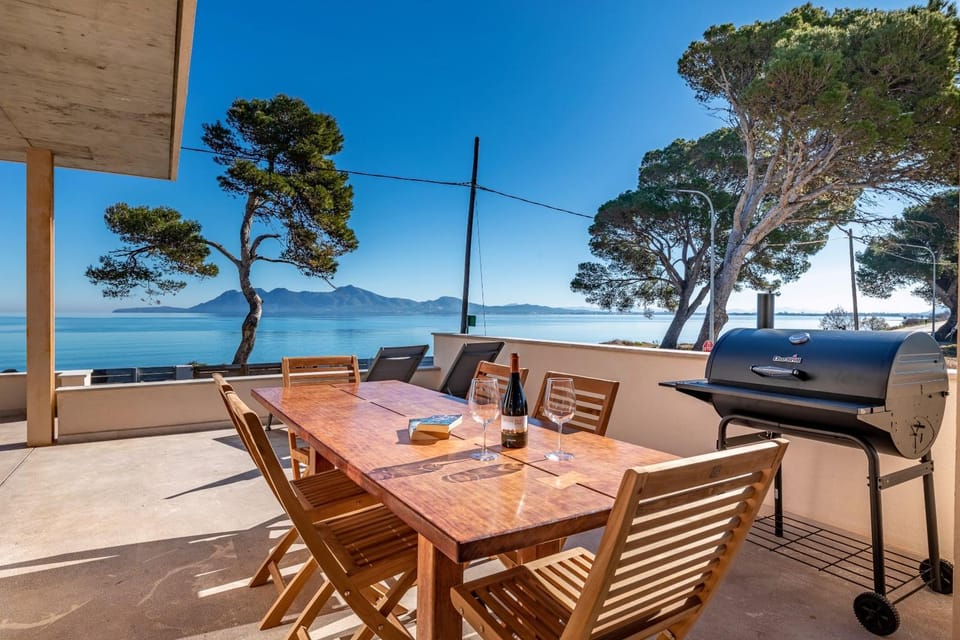 BBQ facilities, Balcony/Terrace, Sea view