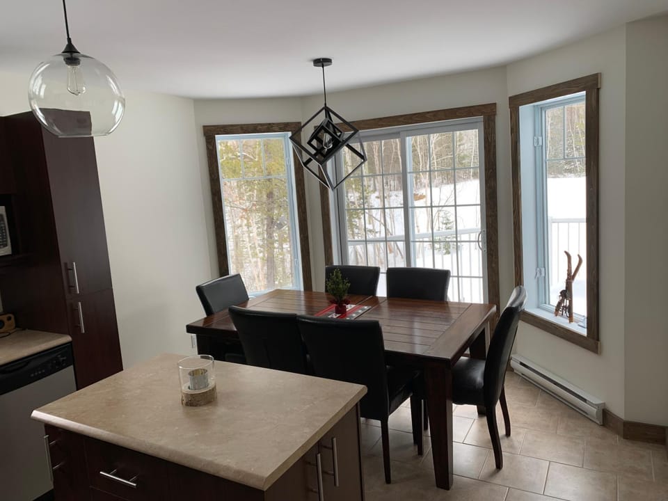 Condo Mont-Édouard 2 Apartment in L'Anse-Saint-Jean