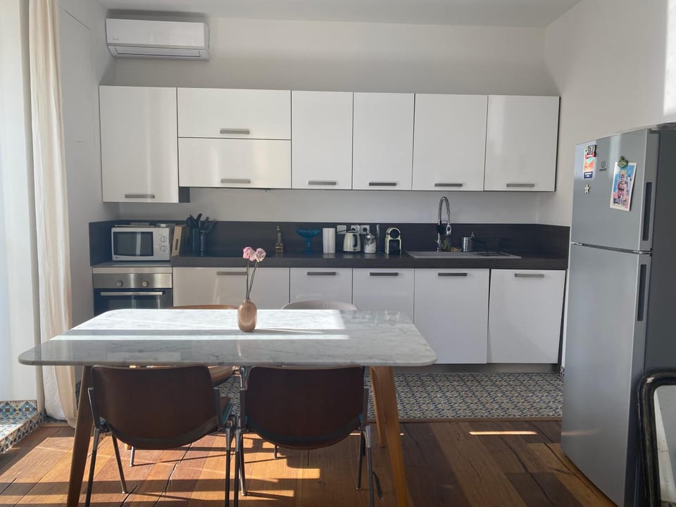Appartement hypercentre Bastia vue mer et petite terrasse Apartment in Bastia