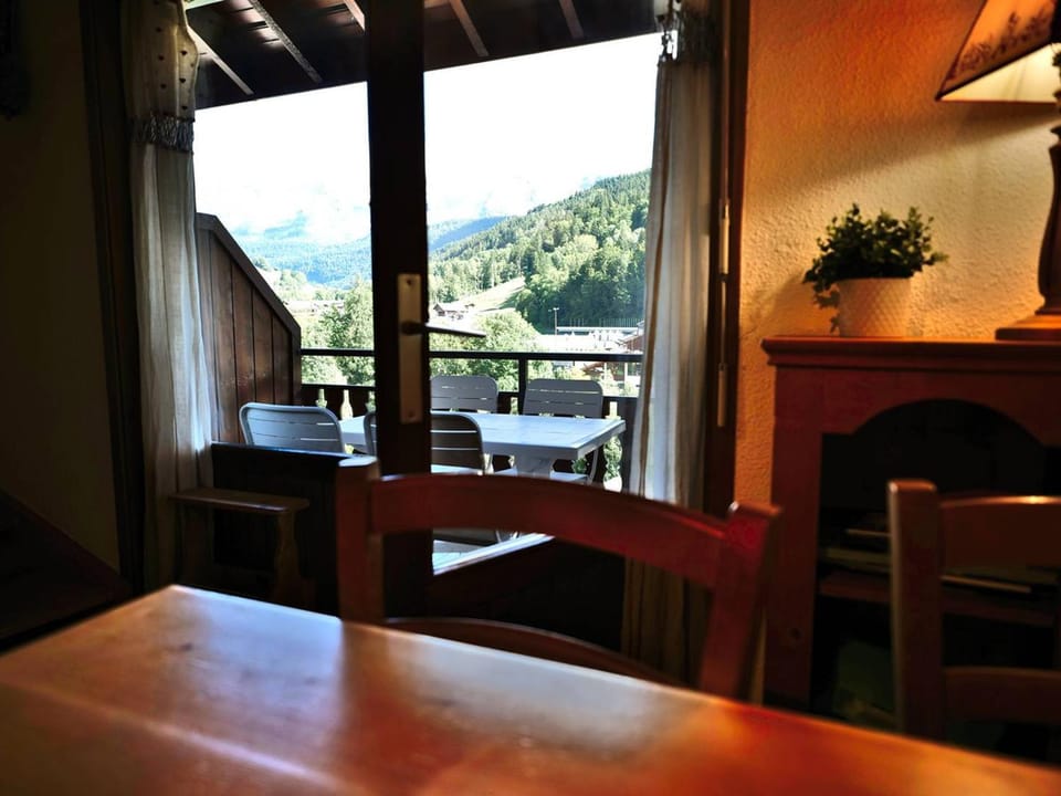 Charmant 2 pièces + mezzanine, 42m², 4 pers, balcon sud, proche commerces et ski bus au Grand-Bornand Apartment in Le Grand-Bornand