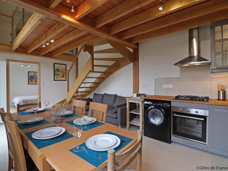 Maison exceptionnelle avec piscine intérieure et sauna à L'Aigle - FR-1-497-140 Apartment in Normandy