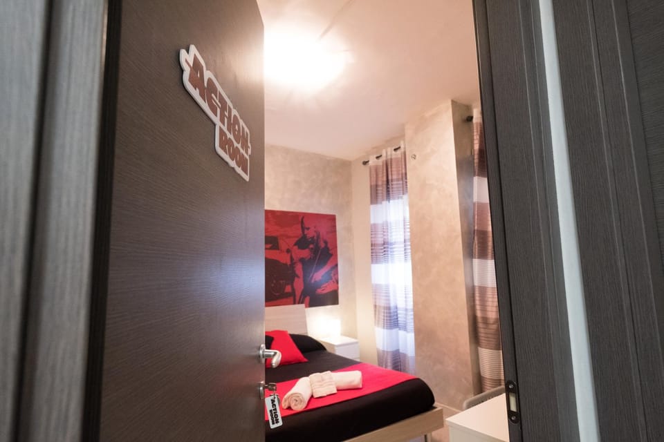 Bed, Photo of the whole room, wardrobe