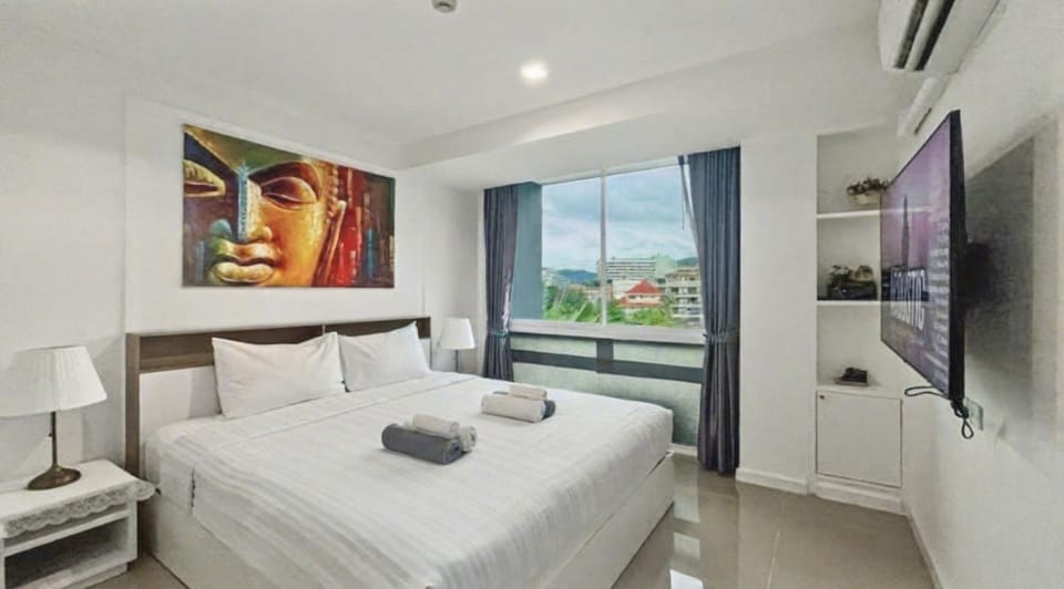 Communal lounge/ TV room, Bed, TV and multimedia, Bedroom