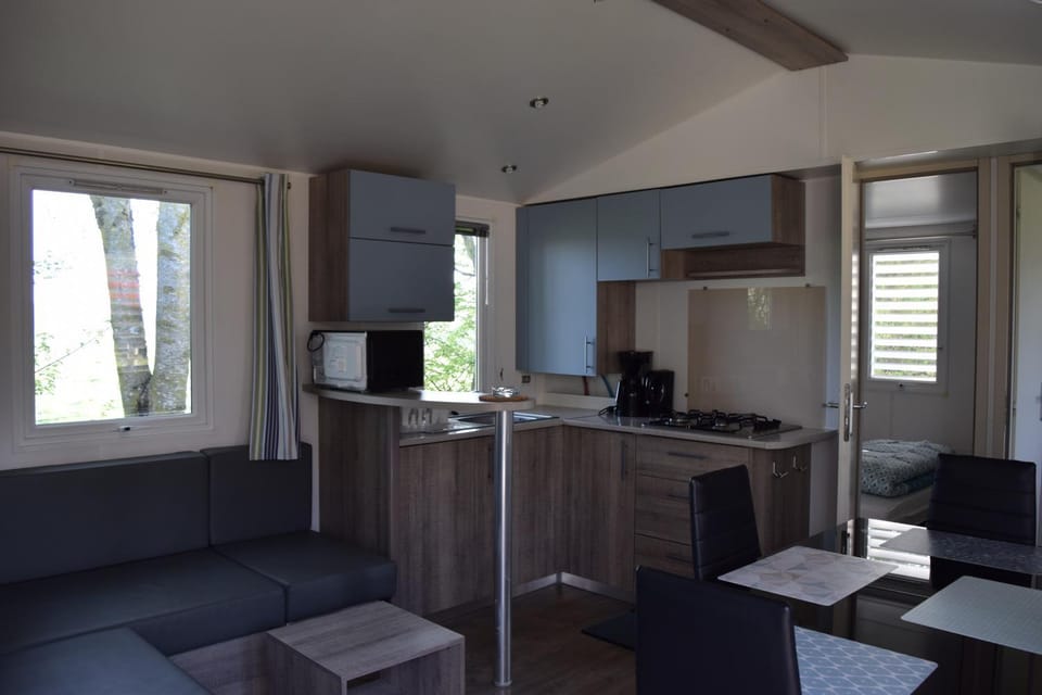 Camping Adults Only La Croix Badeau Campground/ 
RV Resort in Bourgogne-Franche-Comté