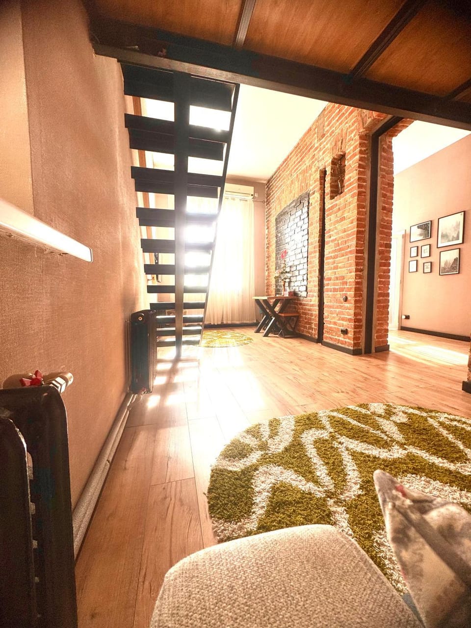 Living room, Photo of the whole room, Seating area