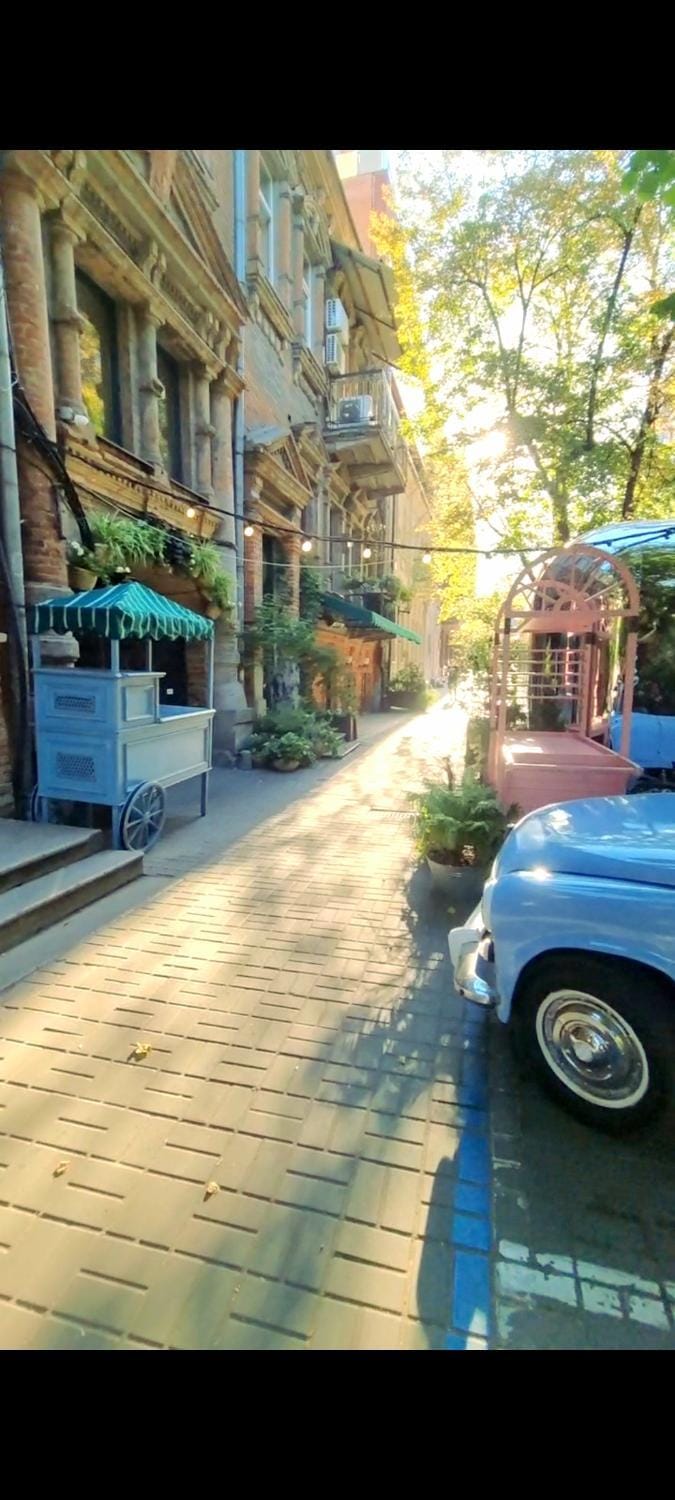 Day, Neighbourhood, Street view