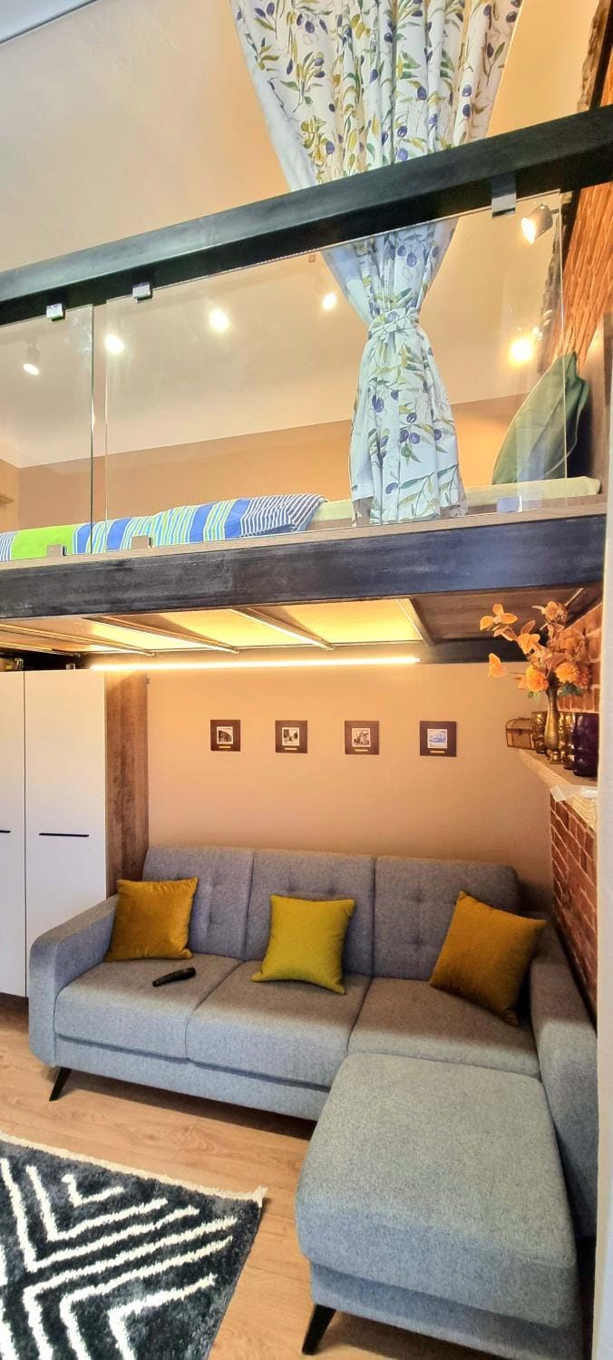 Bed, Living room, Photo of the whole room, Seating area, Bedroom, wardrobe