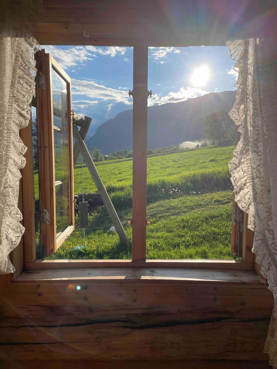 Stallen - koselig lite hus på gårdstun House in Innlandet