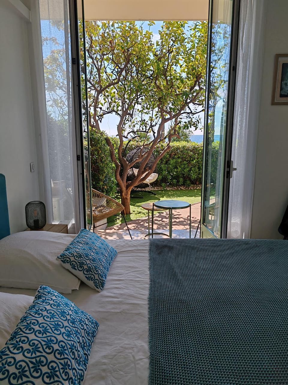 Bedroom, Garden view, Sea view