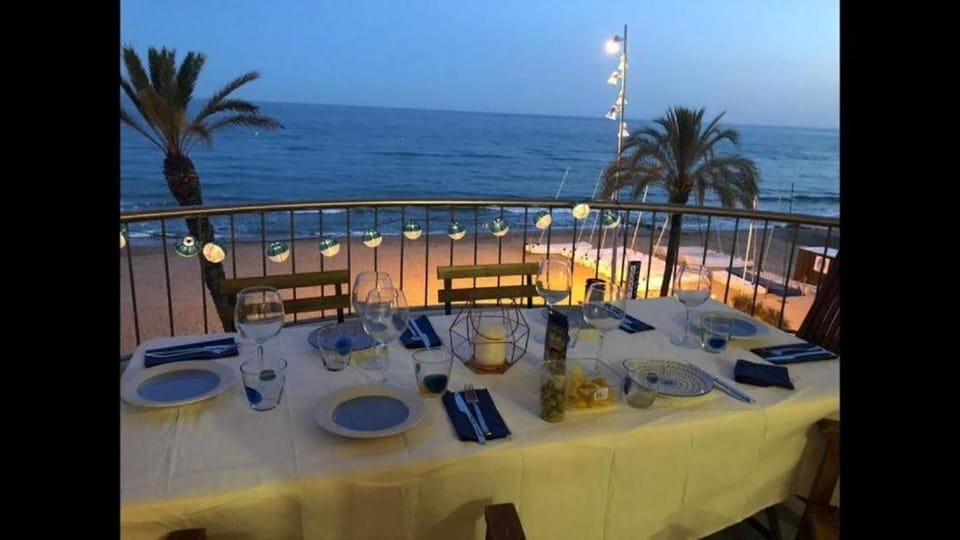 Respira, Mediterraneo 100% .Mandala apARTments Apartment in Calafell