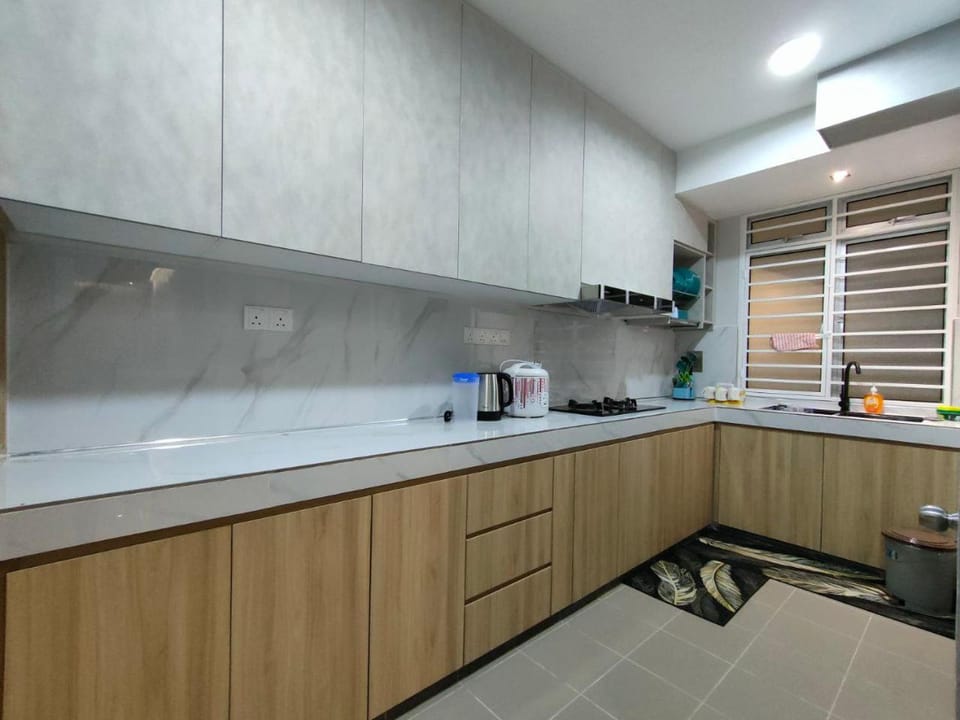 Kitchen or kitchenette, kitchen