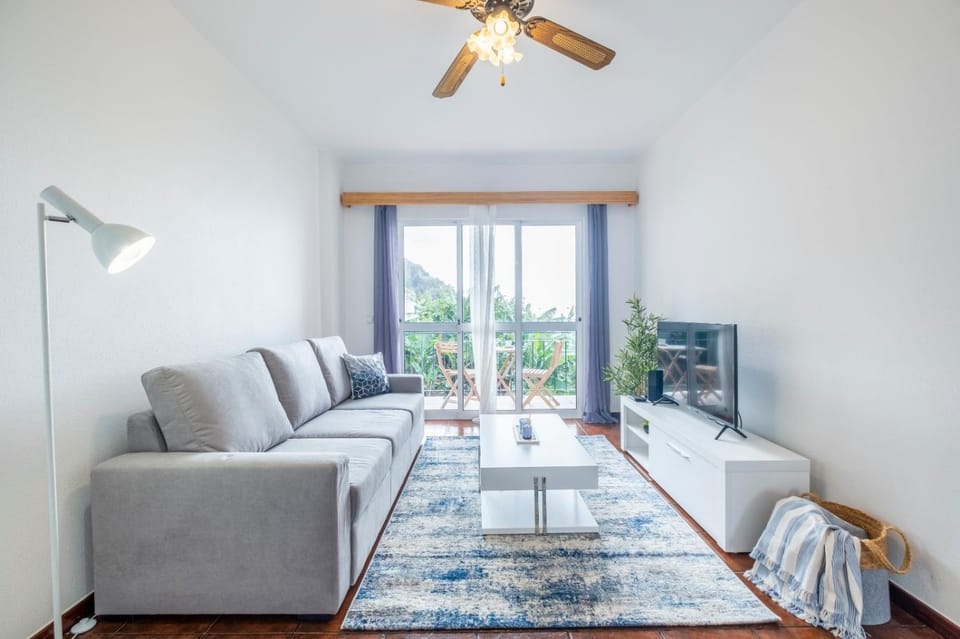TV and multimedia, Seating area, Evening entertainment