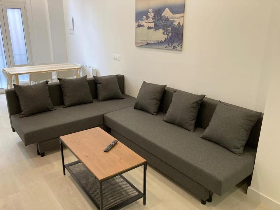 Communal lounge/ TV room, Living room