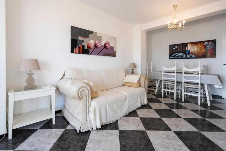 Living room, Photo of the whole room, Dining area
