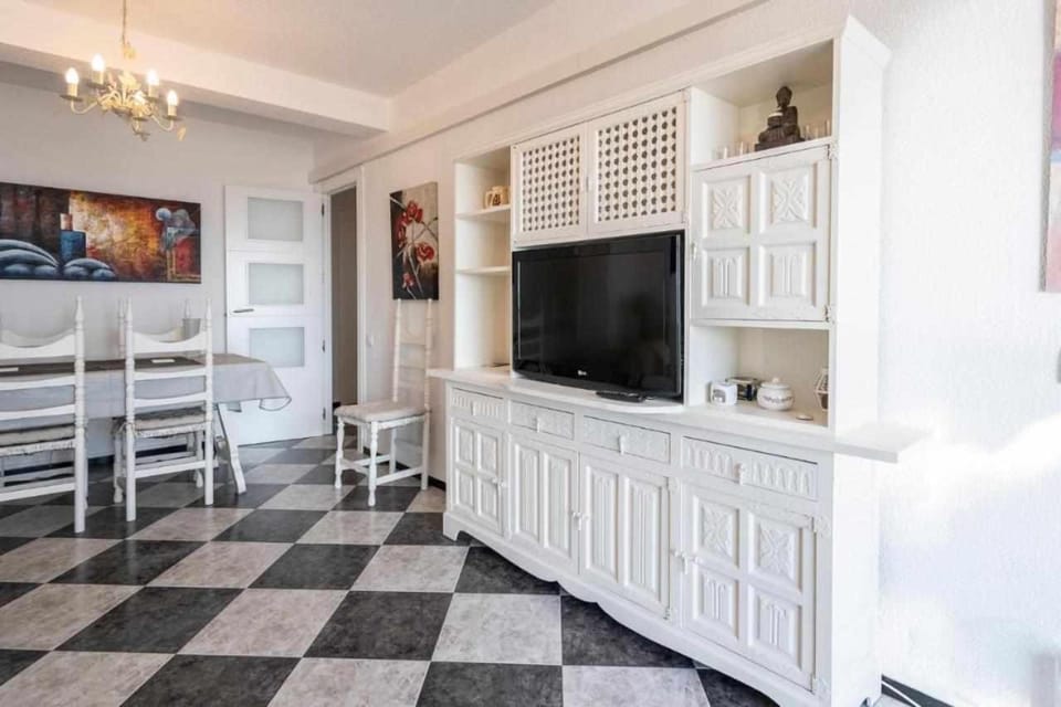 TV and multimedia, Dining area
