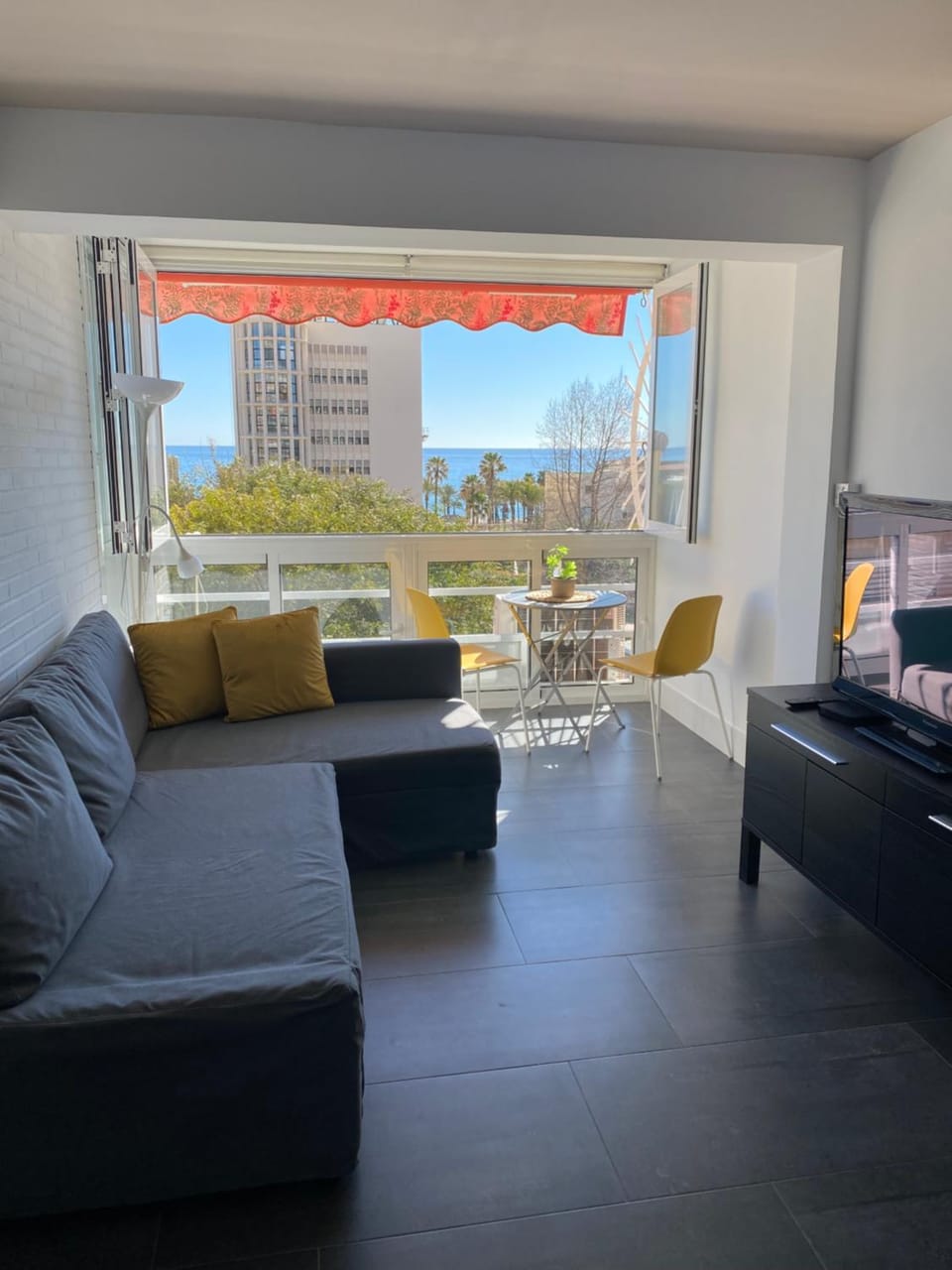 Living room, Sea view