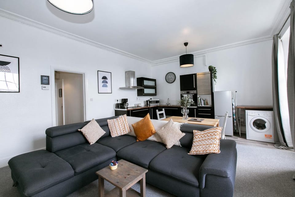 Kitchen or kitchenette, Living room, Photo of the whole room