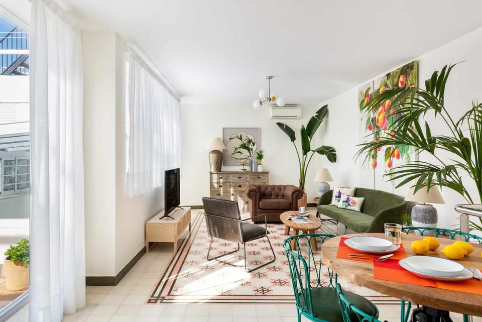 TV and multimedia, Kitchen or kitchenette, Dining area, minibar, stove, kitchen