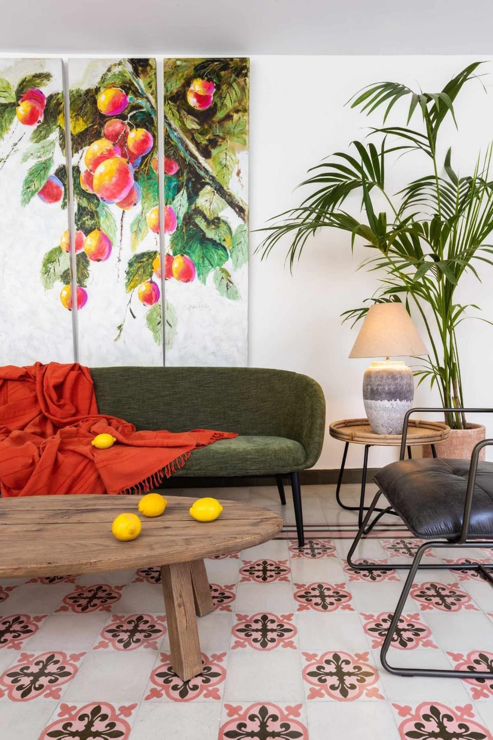 Living room, Decorative detail, Seating area, Dining area