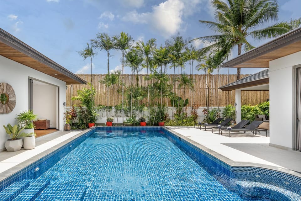 Patio, Day, Garden view, Pool view, Swimming pool, Swimming pool, sunbed