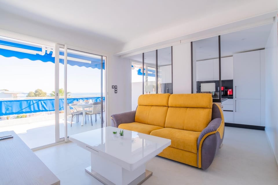 1-Br Apartment Sea View Terrace & Parking Apartment in Cannes